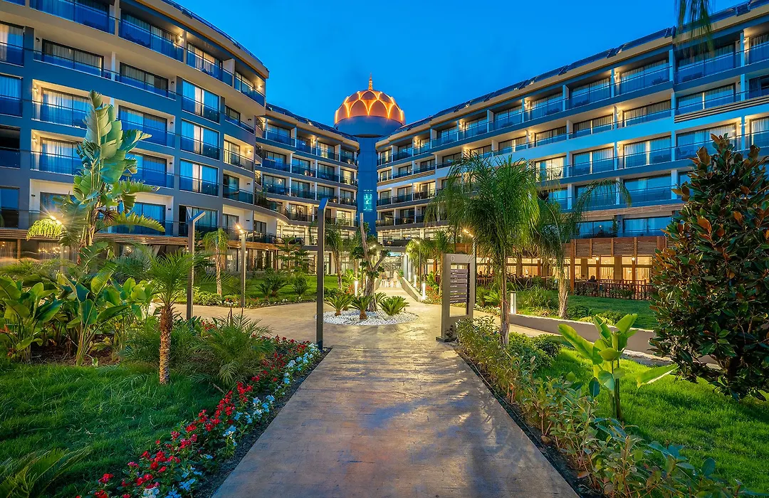 Arnor De Luxe Hotel & Spa-1